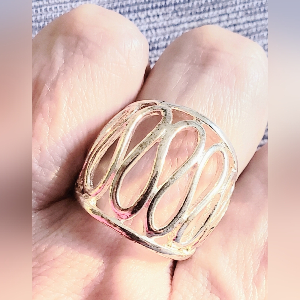 💙Sterling 925 ring, Sz 8, Statement Ring. Waves Of Silver, A Piece Of Art. NWOT